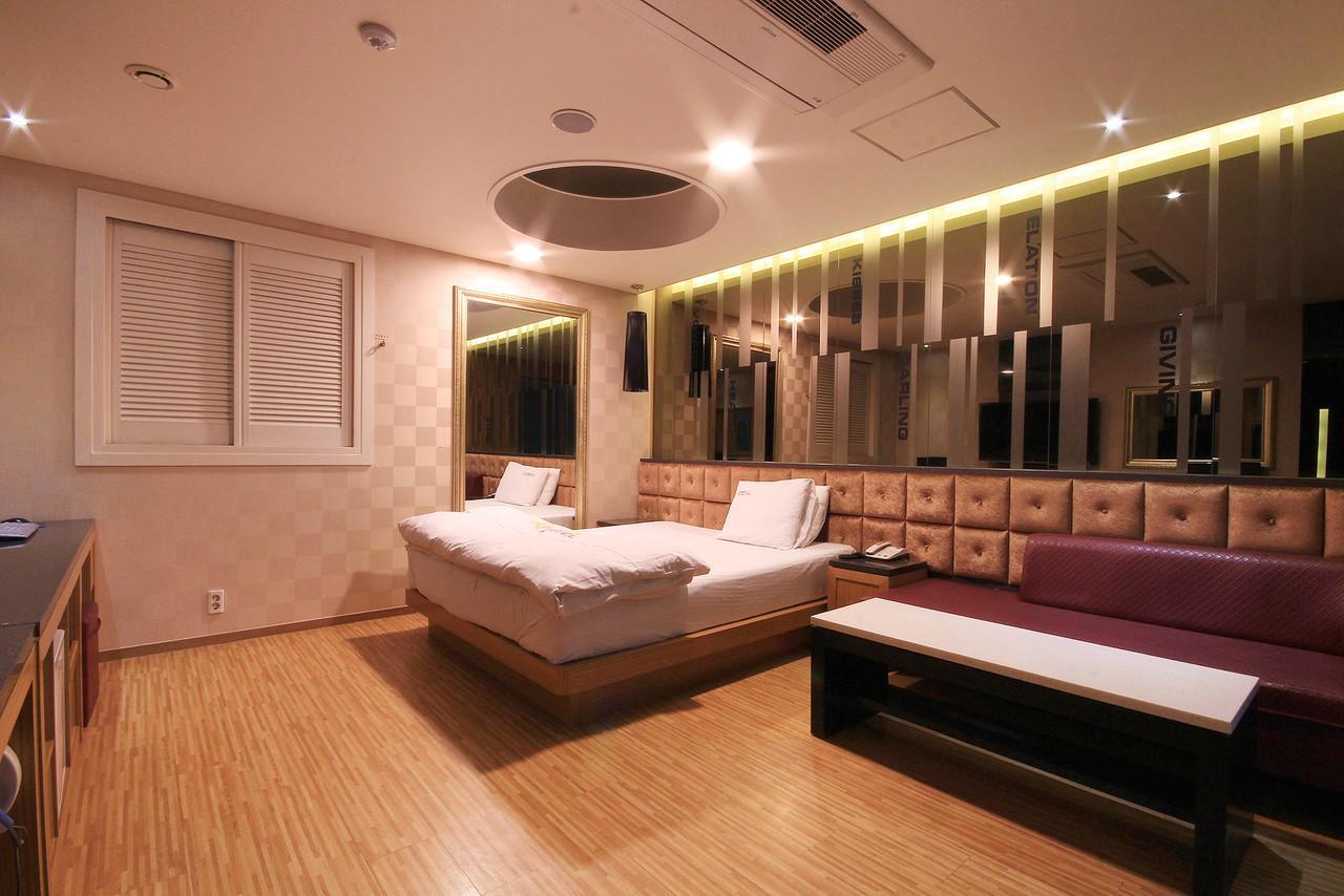 דאיגו Khan Motel מראה חיצוני תמונה
